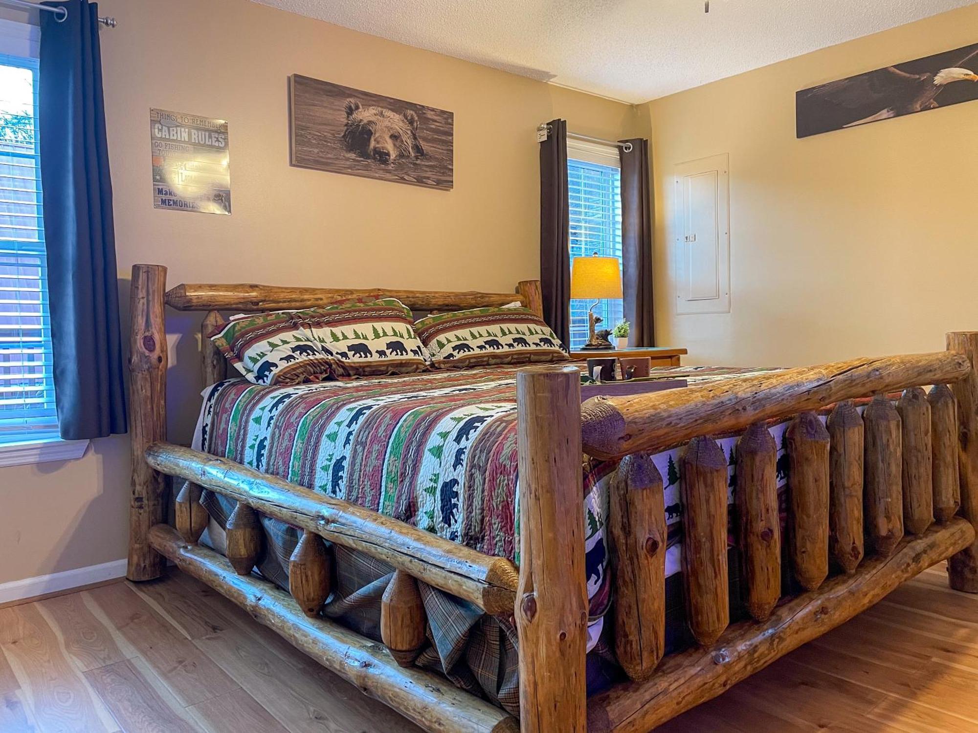 Heavenly View - Bear Themed Cabin, Hottub, Dog-Friendly, Near 개틀린버그 외부 사진