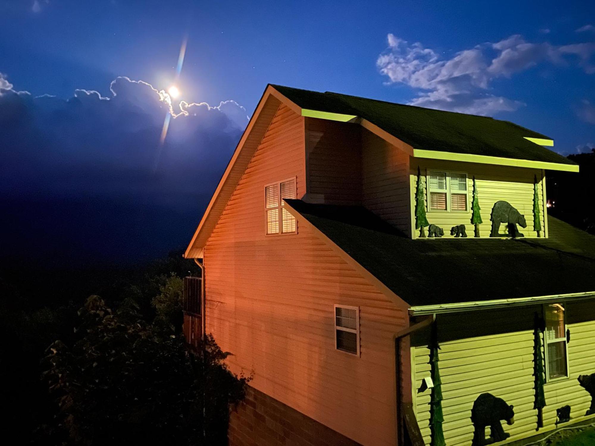 Heavenly View - Bear Themed Cabin, Hottub, Dog-Friendly, Near 개틀린버그 외부 사진